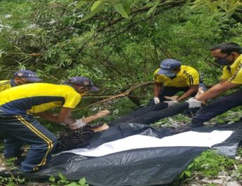 मसूरी किमाड़ी मोटर मार्ग के पास एक इंनोवा अनियंत्रित होकर 300 मीटर गहरी खाई में जा गिरी, 2 की मौत, 2 गंभीर घायल 3 Hello Uttarakhand News &raquo;