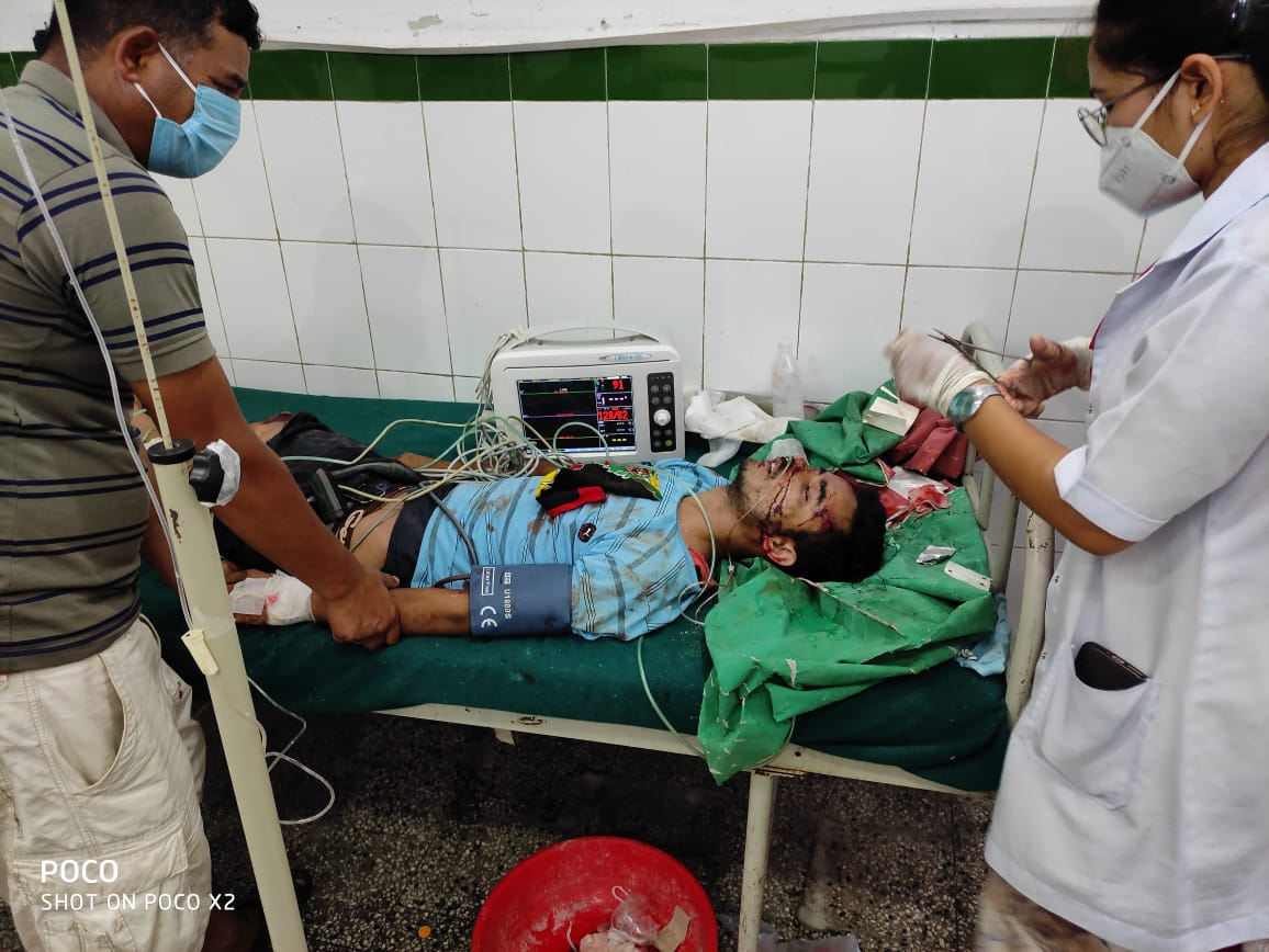 राष्ट्रीय राजमार्ग बलुवाकोट के पास चट्टान खिसकने से चपेट में आया एक वाहन नदी में समाया 3 Hello Uttarakhand News »