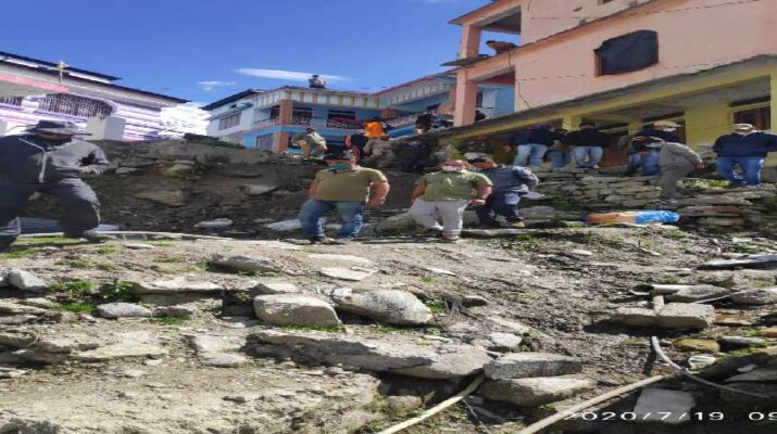 सचिव पर्यटन दिलीप जावलकर पैदल 18 किलोमीटर की चढ़ाई चढ़कर पहुंचे केदारनाथ धाम, 104 करोड़ रुपये से किए जाने वाले कार्यों का किया नियोजन 1 Hello Uttarakhand News »