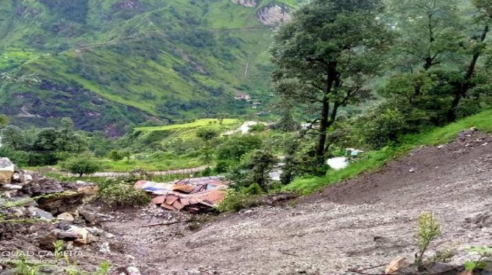 बड़ी खबर: पिथौरागढ़ के मुनस्यारी तहसील के दो स्थानों में फटा बादल, 3 लोगों की मौत, 5 ज़ख़्मी, 11 लोग लापता! 1 Hello Uttarakhand News »