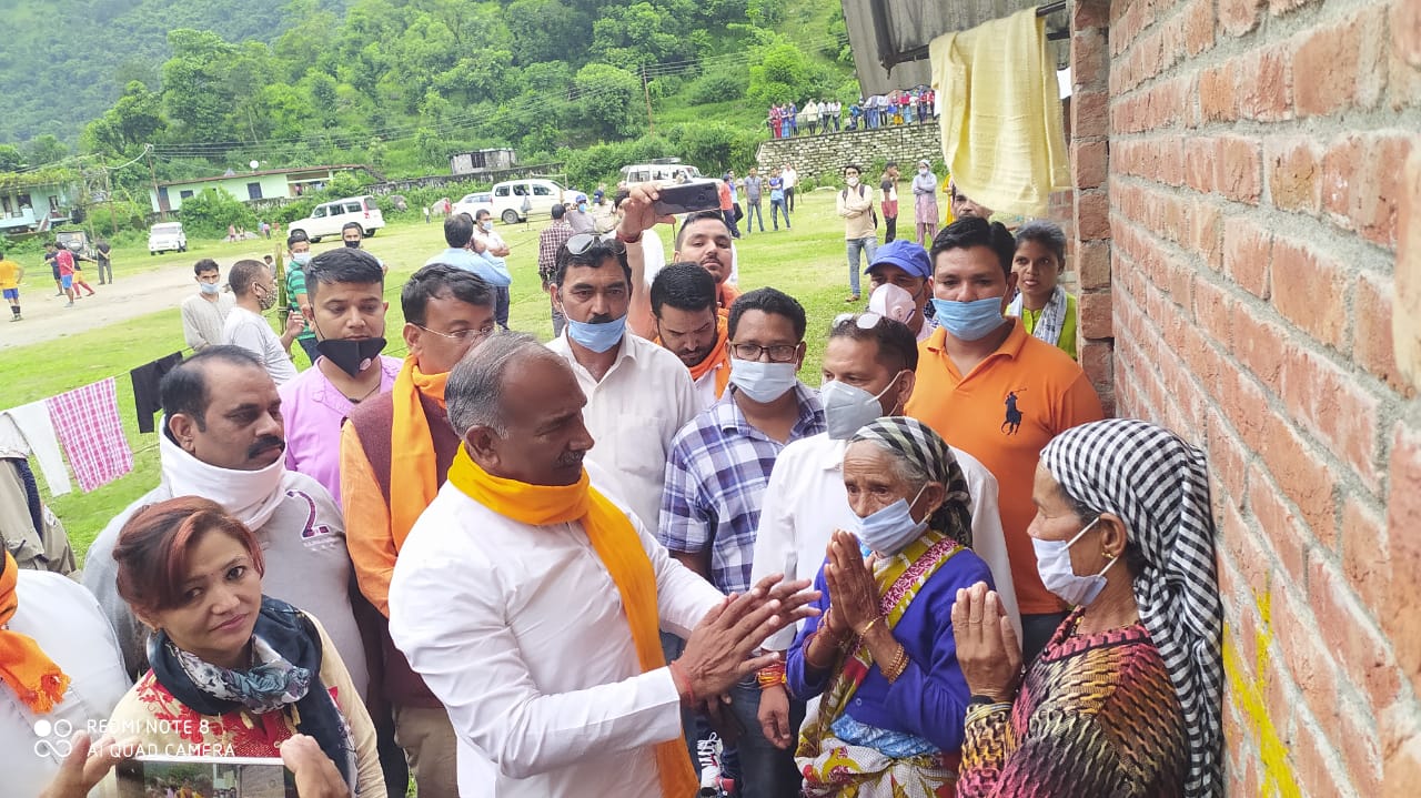 प्रभारी मंत्री जनपद पिथौरागढ़ अरविंद पाण्डेय ने आज पिथौरागढ़ जिले में किया आपदा प्रभावित क्षेत्र बंगापानी का दौरा, दिए यह निर्देश 3 Hello Uttarakhand News »