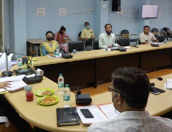 बागेश्वर में बेटी बचाओ-बेटी पढाओ योजना के सफल क्रियान्वयन के लिए जिला टॉस्क फोर्स समिति की हुई बैठक, लिए गए यह महत्वपूर्ण फैसले 4 Hello Uttarakhand News »