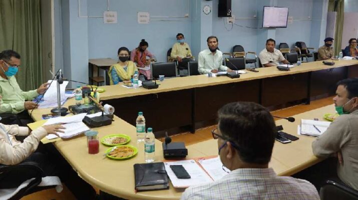 बागेश्वर में बेटी बचाओ-बेटी पढाओ योजना के सफल क्रियान्वयन के लिए जिला टॉस्क फोर्स समिति की हुई बैठक, लिए गए यह महत्वपूर्ण फैसले 1 Hello Uttarakhand News »