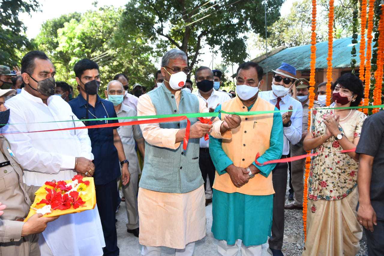 मुख्यमंत्री त्रिवेन्द्र सिंह रावत एवं वन मंत्री डॉ. हरक सिह रावत ने किया झाझरा वन रेंज परिसर में उत्तराखण्ड सिटी फॉरेस्ट ‘आनन्द वन’ का लोकापर्ण 3 Hello Uttarakhand News »