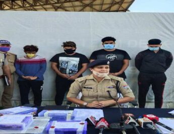 दून पुलिस ने आन लाइन सट्टे के अवैध करोबार में लिप्त अन्तर्राज्यीय गिरोह का किया पर्दाफाश, अम्बाला से 04 अभियुक्तों गिरफ्तार 3 Hello Uttarakhand News »