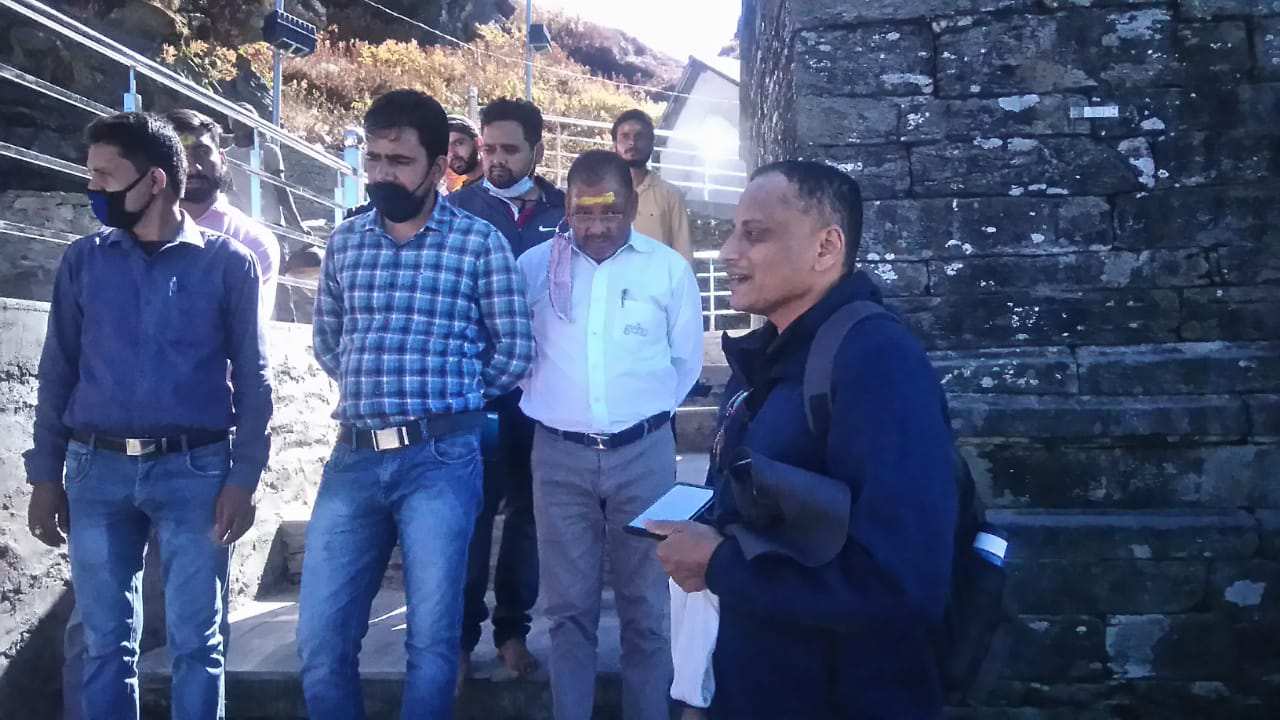 प्रधानमंत्री नरेंद्र मोदी की निगरानी में किए जा रहे अवस्थापना स्थापना संबंधी कार्यों का जायजा लेने केदारनाथ धाम पहुंचे सचिव संस्कृति, भारत सरकार राघवेंद्र सिंह व सचिव पर्यटन दिलीप जावलकर 2 Hello Uttarakhand News »