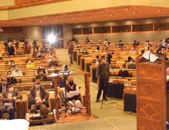 Jammu & Kashmir: Lt Governor visits University of Kashmir 2 Hello Uttarakhand News »