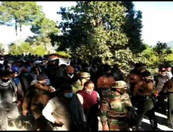 पौड़ी: पाकिस्तान की गोलीबारी में सूबेदार स्वतंत्र सिंह का पार्थिव शरीर पहुंचा उडियारी, पैतृक घाट पर होगा अंतिम संस्कार 5 Hello Uttarakhand News »