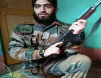 Kashmir: Rangreth Encounter: Hizbul Mujahideen’s Chief Dr. Saifullah killed, suspect associate captured alive: IGP Kashmir Vijay Kumar 4 Hello Uttarakhand News »