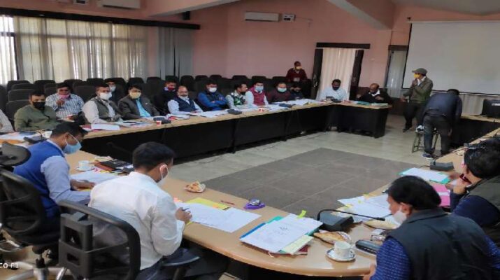 सभी विभाग यह सुनिश्चित करें कि सभी कार्य 31 मार्च 2021 से पूर्व पूर्ण होकर धनराशि शत प्रतिशत व्यय हो - पिथौरागढ़ जिलाधिकारी डॉ विजय कुमार 1 Hello Uttarakhand News »