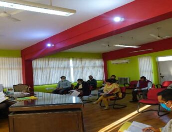 बागेश्वर: जल जीवन मिशन के अन्तर्गत हर घर को स्वच्छ जल उपलब्ध कराने के लिए सभी अधिकारी शीघ्रता से समय सीमा के अन्तर्गत कार्य पूर्ण करना सुनिश्चित करें-जिलाधिकारी 3 Hello Uttarakhand News »