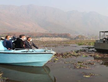 Kashmir: Divisional Commissioner takes extensive tour of Dal, Nigeen Lake 3 Hello Uttarakhand News »