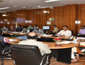 जल जीवन मिशन: इस वर्ष दिसम्बर अन्त तक सभी स्कूलों एवं आंगनबाड़ी केन्द्रों में पेयजल की उपलब्धता का टारेगट पूर्ण किया जाय-मुख्यमंत्री  त्रिवेन्द्र सिंह रावत 3 Hello Uttarakhand News »