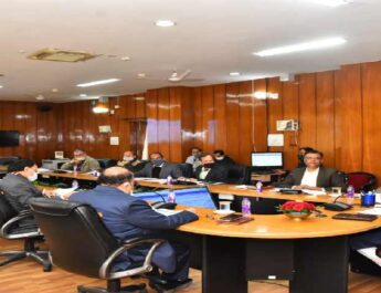 मुख्यमंत्री व सिंचाई मंत्री ने की सिंचाई विभाग के अन्तर्गत नाबार्ड वित्त पोषित योजनाओं की समीक्षा, 102 करोड़ रूपये किए गए स्वीकृत 4 Hello Uttarakhand News »