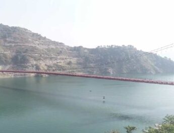 टिहरी: मुख्यमंत्री त्रिवेंद्र सिंह रावत ने डोभरा चांठी भारी वाहन झूला पुल का किया लोकार्पण 2 Hello Uttarakhand News »