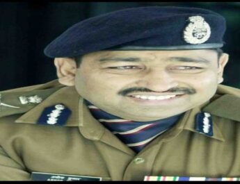 डीजीपी उत्तराखंड पुलिस अशोक कुमार फुल एक्शन में, अब 86 उपनिरीक्षक बने निरीक्षक, नये साल में किया पुरस्कृत 4 Hello Uttarakhand News »