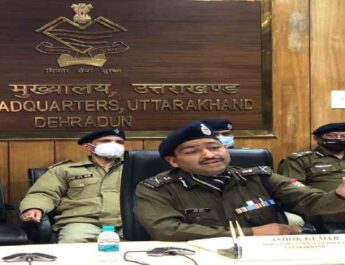डीजीपी अशोक कुमार ने कार्यभार संभालते ही उत्तराखंड पुलिस विभाग को किया संबोधित, किए सख्त निर्देश जारी 3 Hello Uttarakhand News »