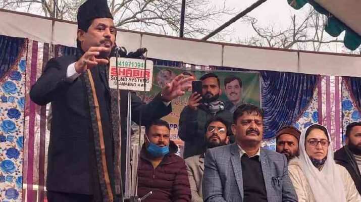 Jammu & Kashmir: Warmly Received by Enthusiastic workers and public amidst sloganeering like "Shanawaz zindabaad Modi Zindabaad, BJP zindabaad" 1 Hello Uttarakhand News »
