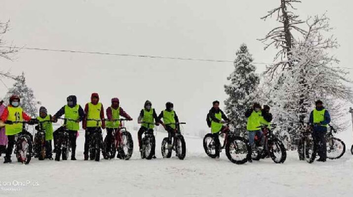 Jammu & Kashmir: Director Tourism, Kashmir kick starts Winter Sports activities at world famous Gulmarg Ski resort, Urges youth to enthusiastically participate in winter games 1 Hello Uttarakhand News »