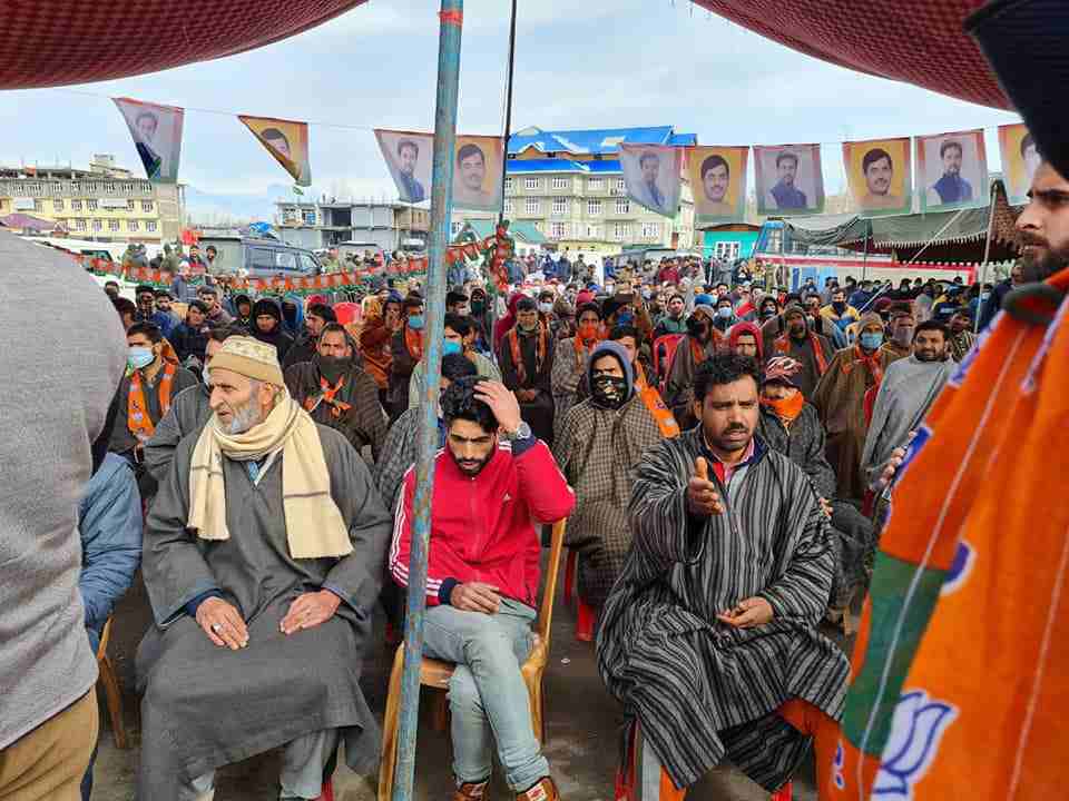 Jammu & Kashmir: DDC & panchayat elections will empower people of Kashmir: Union Minister for Finance & Corporate Affairs Anurag Singh 3 Hello Uttarakhand News »