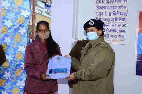 नवनियुक्त SSP टिहरी पहुंची थत्यूड़, सुनी जन समस्याएं, मेधावी छात्राओं को भी किया सम्मानित 4 नवनियुक्त SSP टिहरी पहुंची थत्यूड़, सुनी जन समस्याएं, मेधावी छात्राओं को भी किया सम्मानित 4 Hello Uttarakhand News »