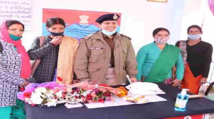 नवनियुक्त SSP टिहरी पहुंची थत्यूड़, सुनी जन समस्याएं, मेधावी छात्राओं को भी किया सम्मानित 1 नवनियुक्त SSP टिहरी पहुंची थत्यूड़, सुनी जन समस्याएं, मेधावी छात्राओं को भी किया सम्मानित 1 Hello Uttarakhand News »