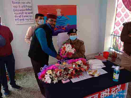 नवनियुक्त SSP टिहरी पहुंची थत्यूड़, सुनी जन समस्याएं, मेधावी छात्राओं को भी किया सम्मानित 2 नवनियुक्त SSP टिहरी पहुंची थत्यूड़, सुनी जन समस्याएं, मेधावी छात्राओं को भी किया सम्मानित 2 Hello Uttarakhand News »