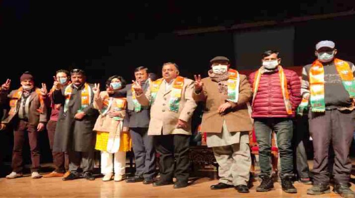 J&K: BJP facilitated newly elected representatives, vowed to work for development in region, Was victory of trust and commitment: Chugh 4 Hello Uttarakhand News » Page 3 of 13