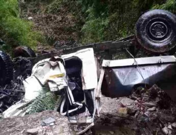 बागेश्वर: पिकप वाहन खाई में गिरने से हुई दो लोगों की मौत 3 Hello Uttarakhand News »