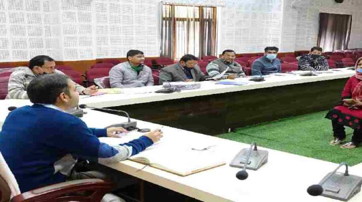 बागेश्वर: बेरोजगार युवाओं को स्वरोजगार से जोड़ने के लिए विभिन्न व्यवसायों के लिए हुआ 01 करोड़ 26 लाख, 55 हजार का ऋण स्वीकृत 1 Hello Uttarakhand News »