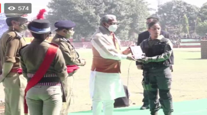 Live: उत्तराखण्ड पुलिस की महिला कमांडो फोर्स व स्मार्ट चीता पुलिस का हुआ शुभारंभ, मुख्यमंत्री त्रिवेंद्र सिंह रावत भी मौजूद 1 Hello Uttarakhand News »