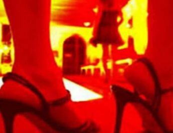 देहरादून: स्पा सेंटर की आड़ में देह व्यापार करते हुए एक पुरुष और दो महिलाएं गिरफ्तार 3 Hello Uttarakhand News »