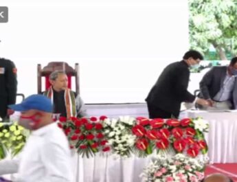 Live: मुख्यमंत्री तीर्थ सिंह रावत के टीम 11 मंत्रियों का शपथ समारोह, इन मंत्रियों ने ली शपथ 3 Hello Uttarakhand News »