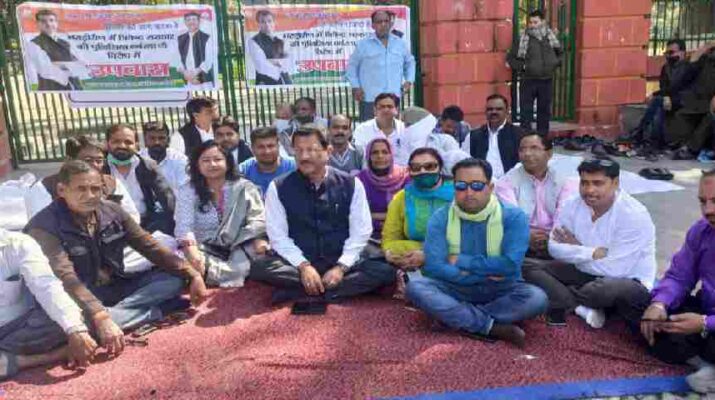 भराड़ीसैंण लाठीचार्ज के खिलाफ धस्माना बैठे अनशन पर 1 Hello Uttarakhand News »