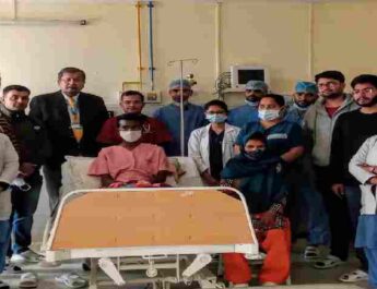 महिला दिवस- पत्नी ने किडनी देकर बचाई पति की जान, किडनी ट्रांसप्लांट के सफल ऑपरेशन के बाद पति-पत्नी दोनों पूरी तरह स्वस्थ 2 Hello Uttarakhand News »