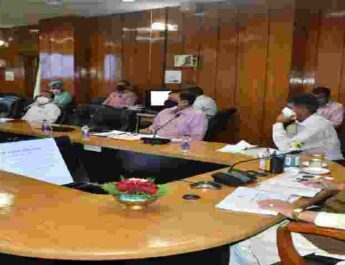 मुख्यमंत्री ने की शहरी विकास विभाग की समीक्षा, जनसेवाओं को जितना सम्भव हो, ऑनलाइन उपलब्ध कराया जाए-मुख्यमंत्री तीरथ सिंह रावत 2 Hello Uttarakhand News »