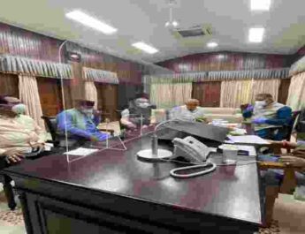 विधायक गण एवं जनप्रतिनिधि जनता के साथ निरंतर संवाद बनाए रखें - मुख्यमंत्री तीरथ सिंह रावत 3 Hello Uttarakhand News »