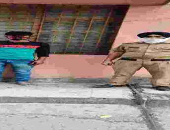 नाबालिक लड़की के साथ बहला-फुसलाकर कर दुष्कर्म करने तथा जान से मारने की धमकी देकर नकदी एवं जेवरात हड़पने वाला शातिर अपराधी गिरफ्तार 4 Hello Uttarakhand News »