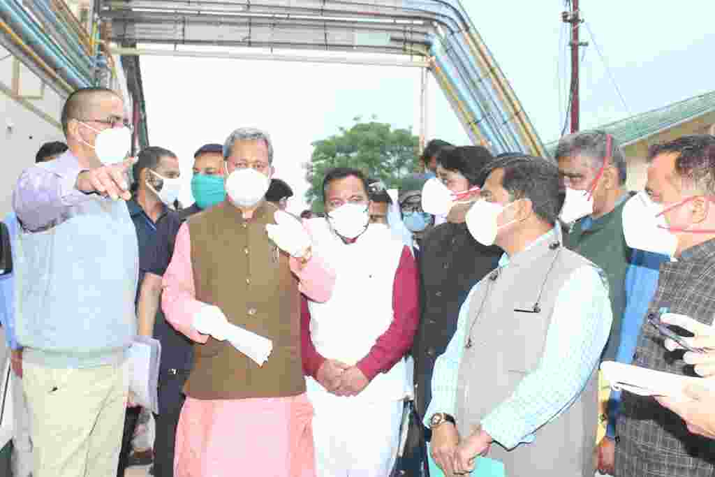 मुख्यमंत्री तीर्थ सिंह रावत ने हल्द्वानी जनपद में किया कोविड वैक्सीनेशन सेन्टर का शुभारम्भ, वहीँ अल्मोड़ा जनपद में किया बेस चिकित्सालय/मेडिकल कालेज का निरीक्षण, दिए यह महत्वपूर्ण निर्देश 3 Hello Uttarakhand News »