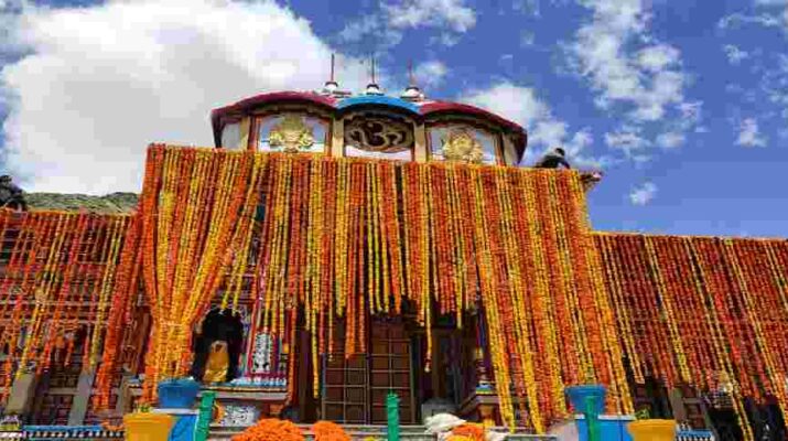 कल ब्रह्म मुहुर्त में खुलेंगे श्री बदरीनाथ धाम के कपाट, कपाट खुलने की तैयारियां पूरी हुई 1 Hello Uttarakhand News »