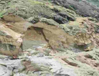 दुखद: तहसील धारचूला में भूस्खलन की चपेट में आने से 3 लोगों की मौत 4 Hello Uttarakhand News »