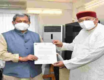 महाराज ने मुख्यमंत्री से भेंट कर सौंपा पत्र, कहा अभियांत्रिक विभागों द्वारा कराए जाने वाले कार्यों को छोटा कर स्थानीय निवासियों व सुदूर क्षेत्रों से पलायन कर आए श्रमिकों को रोजगार उपलब्ध हो 2 Hello Uttarakhand News »