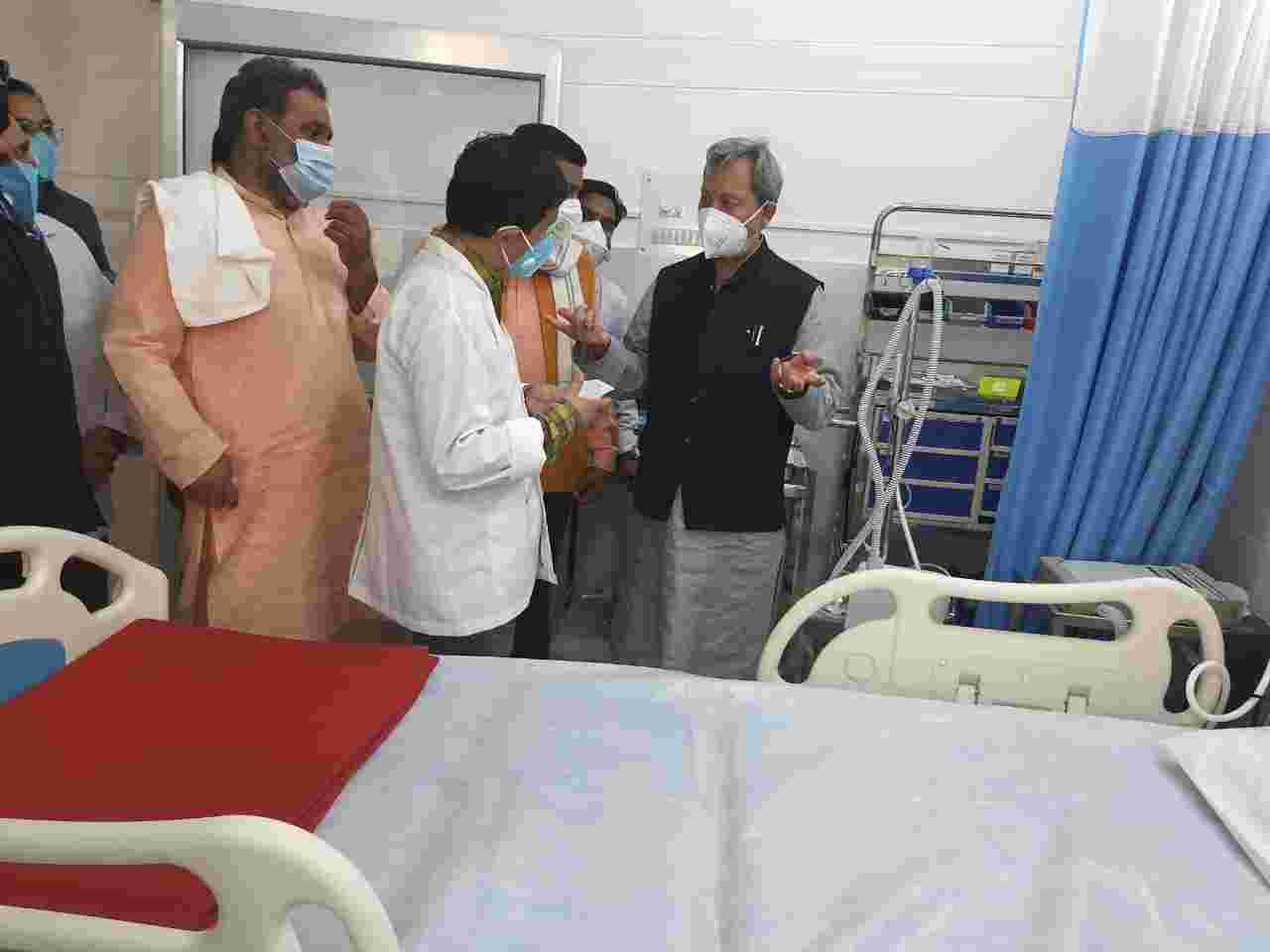 मुख्यमंत्री तीरथ सिंह रावत ने किया बड़कोट में कोविड केयर सेंटर का निरीक्षण, वहीँ उत्तरकाशी में किया लगभग 52 करोड़ 37 लाख रूपये की 26 योजनाओं का लोकार्पण एवं शिलान्यास 2 Hello Uttarakhand News »