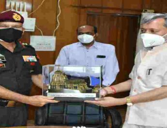 Uttarakhand: मुख्यमंत्री से मिले सेन्ट्रल कमांड के जी.ओ.सी इंचार्ज, सीमान्त क्षेत्रों के विकास पर किया विचार विमर्श 2 Hello Uttarakhand News »