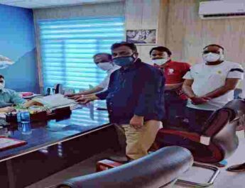 उत्तराखंड न्यूज़ पोर्टल्स प्रतिनिधियों को मिला डीजी सूचना रणवीर सिंह चौहान का आश्वासन, बोले-नही होने दूँगा किसी भी प्रकार का अन्याय 3 Hello Uttarakhand News &raquo;