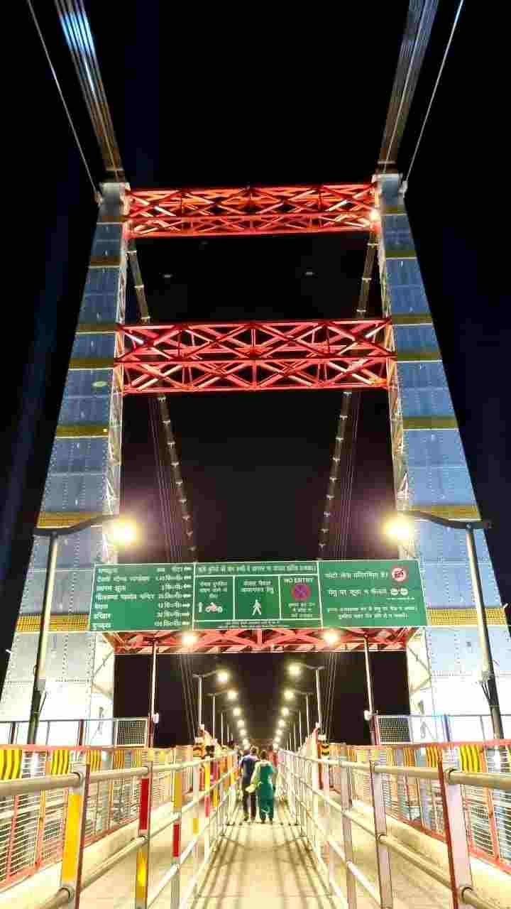 Rishikesh: मुनि की रेती में नए कलेवर के साथ नया नवनिर्मित जानकी सेतु (Janaki Setu) 4 Rishikesh: मुनि की रेती में नए कलेवर के साथ नया नवनिर्मित जानकी सेतु (Janaki Setu) 4 Hello Uttarakhand News »