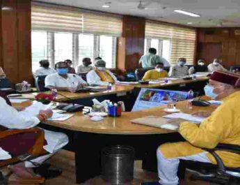 मुख्यमंत्री की अध्यक्षता में आयोजित हुई उत्तराखण्ड चार धाम देवस्थानम् प्रबन्धन बोर्ड की बैठक, चारधाम स्थित मन्दिरों में पुरानी परम्परायें चलती रहेगी-मुख्यमंत्री 4 Hello Uttarakhand News »