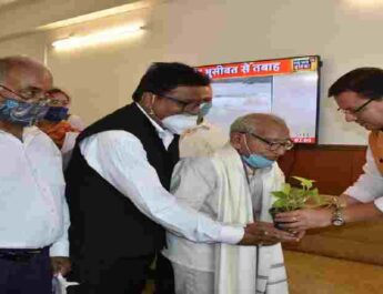 Uttarakhand: मुख्यमंत्री धामी ने 103 वर्षी स्वतंत्रता संग्राम सेनानी साधू सिंह बिष्ट को किया सम्मानित, द्वितीय विश्व युद्ध (World War II) का हिस्सा रहे है देहरादून निवासी साधू सिंह बिष्ट 5 Hello Uttarakhand News »