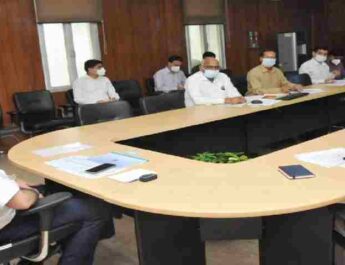 Uttarakhand: सड़कों को गड्ढामुक्त (पैचलैस) रखने हेतु योजनाबद्ध ढंग से कार्य करें - मुख्य सचिव डॉ. एस.एस सन्धु 3 Hello Uttarakhand News »