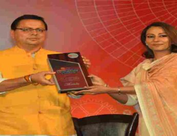 Uttarakhand: मुख्यमंत्री ने शहीद सैनिकों के परिजनों को किया सम्मानित, कोरोना से बचाव में सहयोग करने वाली संस्थाओं का भी किया सम्मान 2 Hello Uttarakhand News »